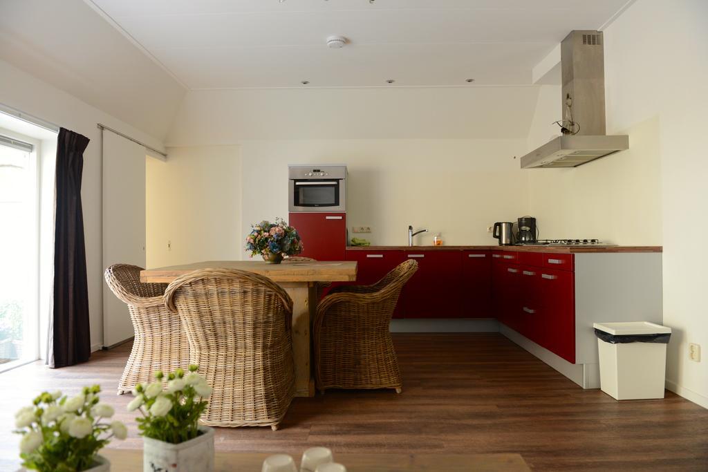 Appartementen Verhuur De Trijehoek Stiens Esterno foto