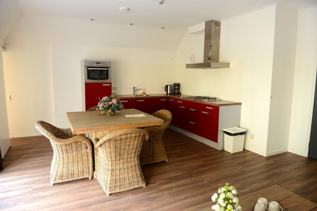 Appartementen Verhuur De Trijehoek Stiens Esterno foto