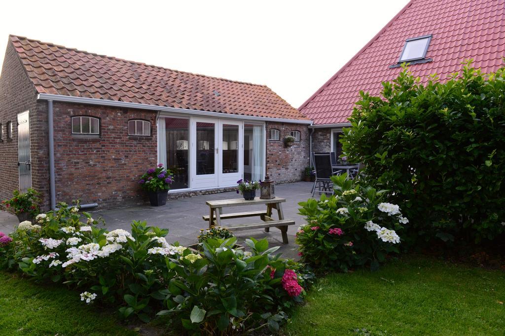 Appartementen Verhuur De Trijehoek Stiens Esterno foto