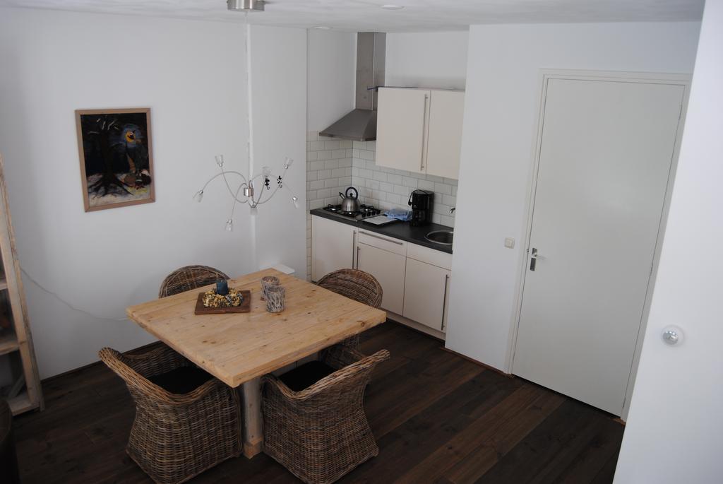 Appartementen Verhuur De Trijehoek Stiens Esterno foto