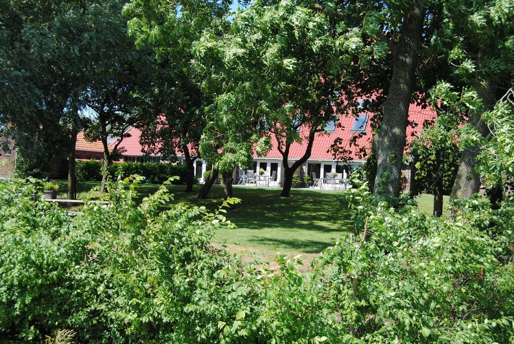Appartementen Verhuur De Trijehoek Stiens Esterno foto